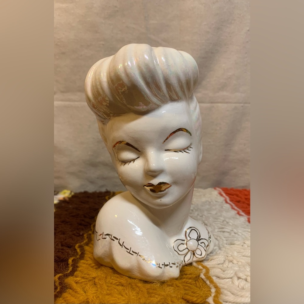 Vintage Glamour Girl USA Pottery Lady Head Vase Cream & Gold 6.25"
